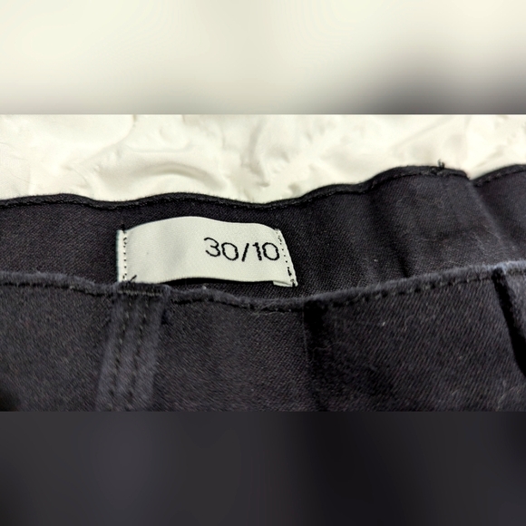 GAP - 1969 jean shorts - Picture 3 of 5